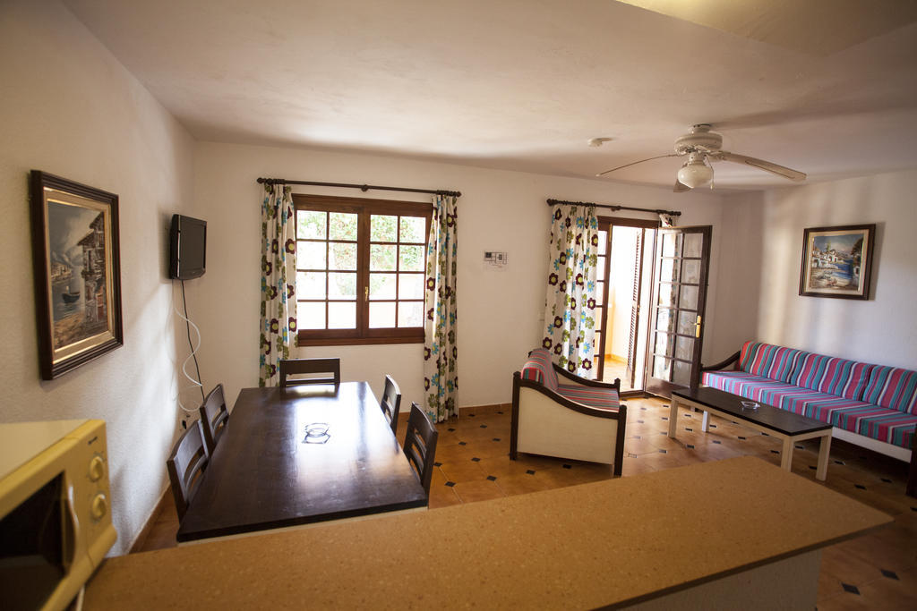 Bahia Park Hotel Cala En Porter  Екстериор снимка