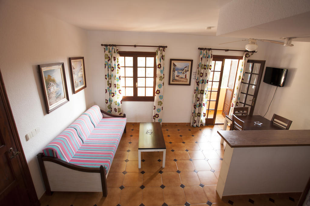 Bahia Park Hotel Cala En Porter  Екстериор снимка